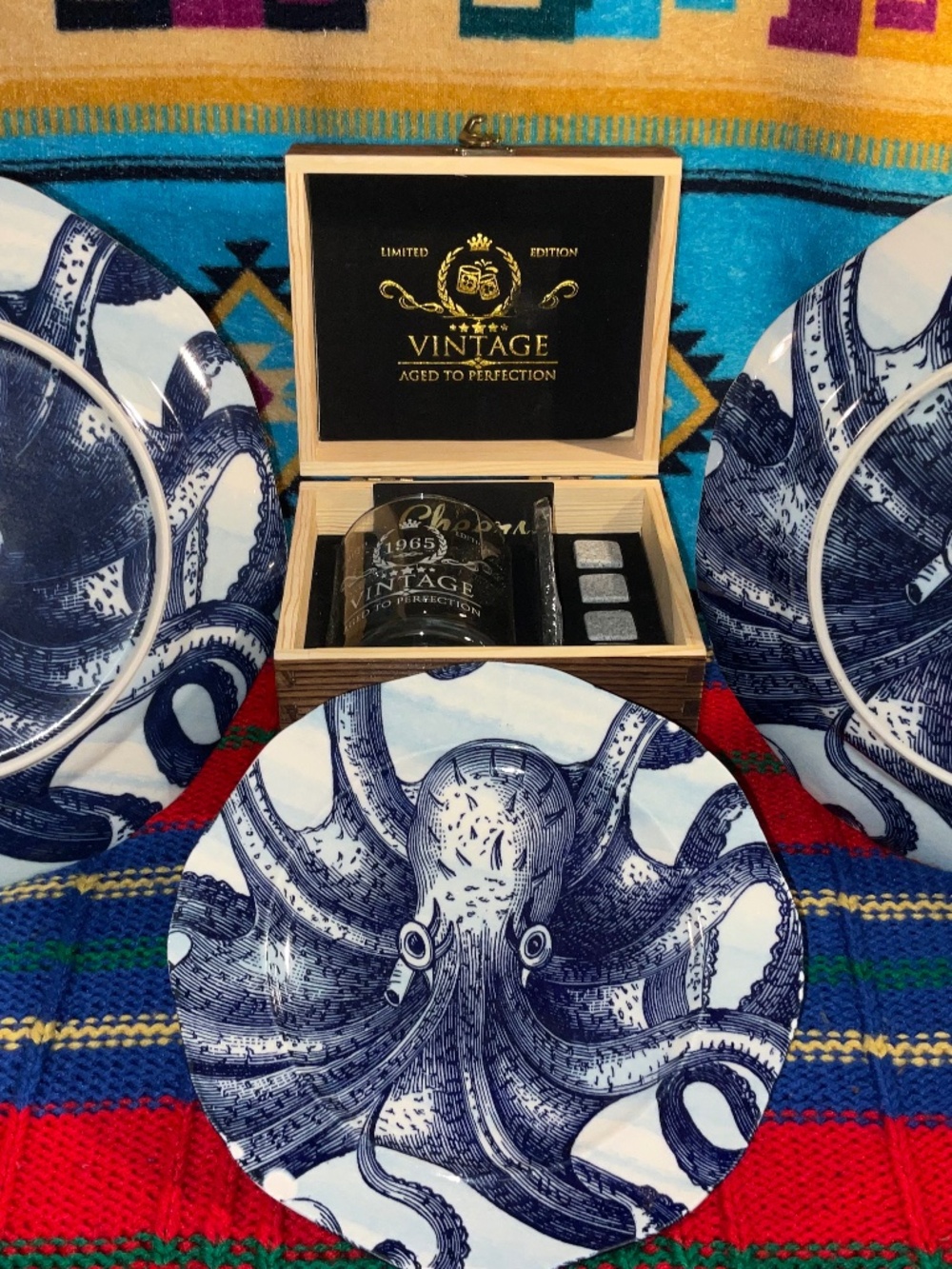 Anthropologie From The Deep Octopus Dinner Plates (2) Salad plate (2)